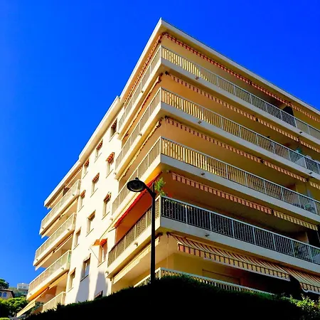 Lovely Center With Balcony Appartement *