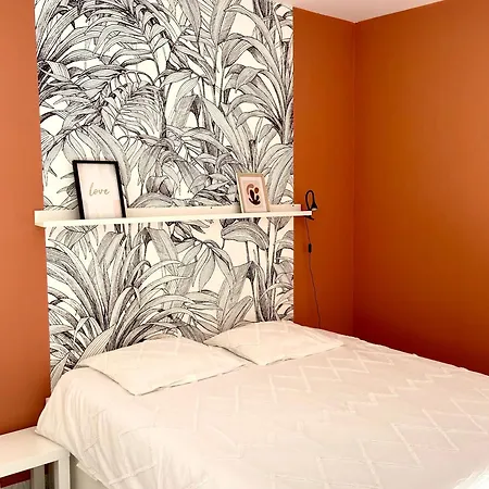 Apartment Elegant With Private Sunny Terrace Prime Location Ac & High-speed Wifi *